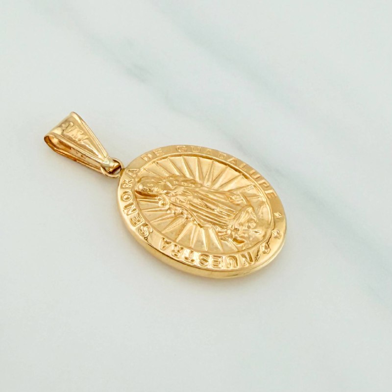 Dije Virgen De Guadalupe 1.9 g / 3.4 cm Oro Amarillo 18K