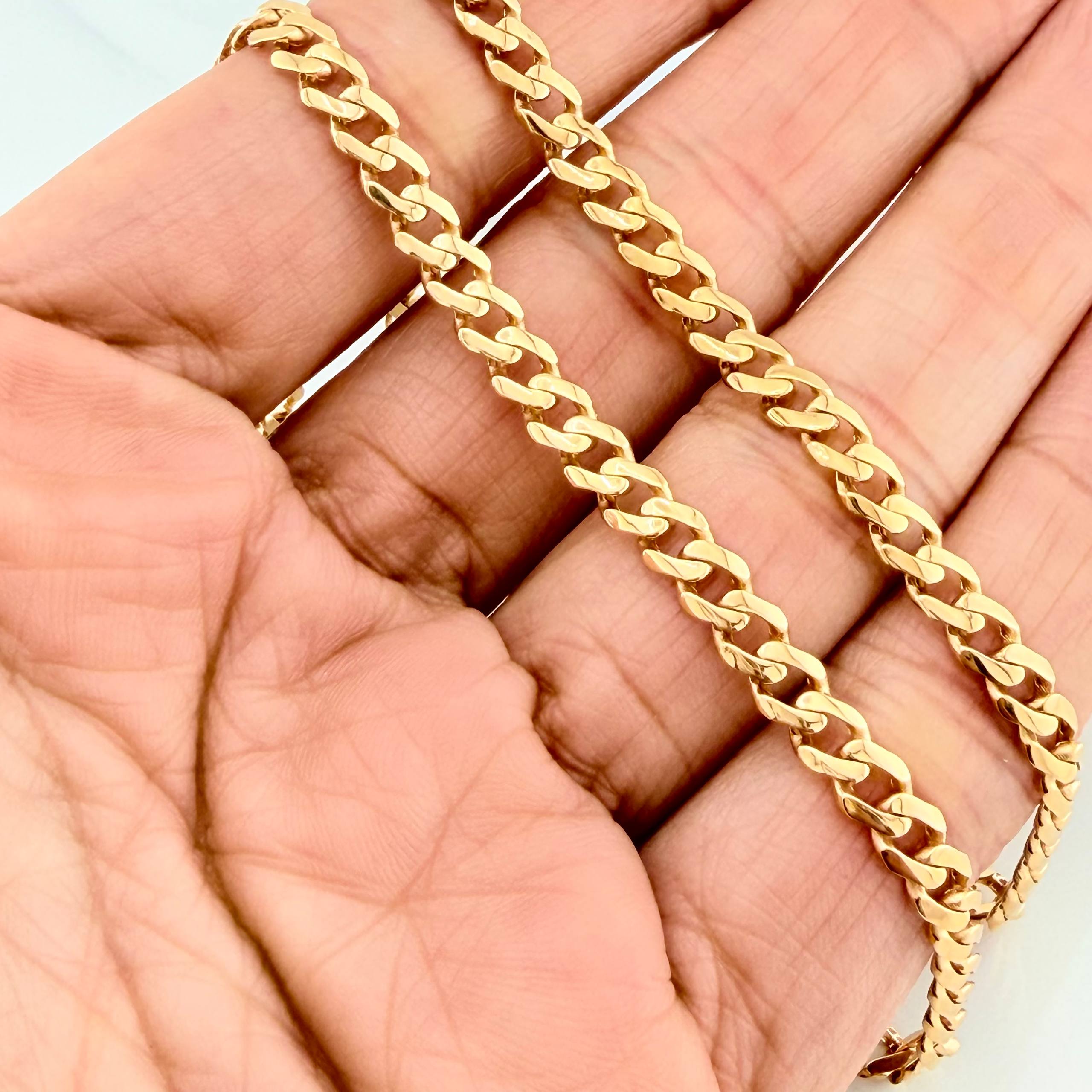 Cadena Cubana 15.85 g / 61.5 cm / 4.4 mm Oro Amarillo 18K