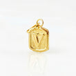 Dije Letra V Marco Texturizado 0.35gr / 1.5cm / Oro Amarillo 18K ©