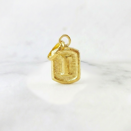 Dije Marco Letra I 0.3gr / 1.6cm / Oro Amarillo