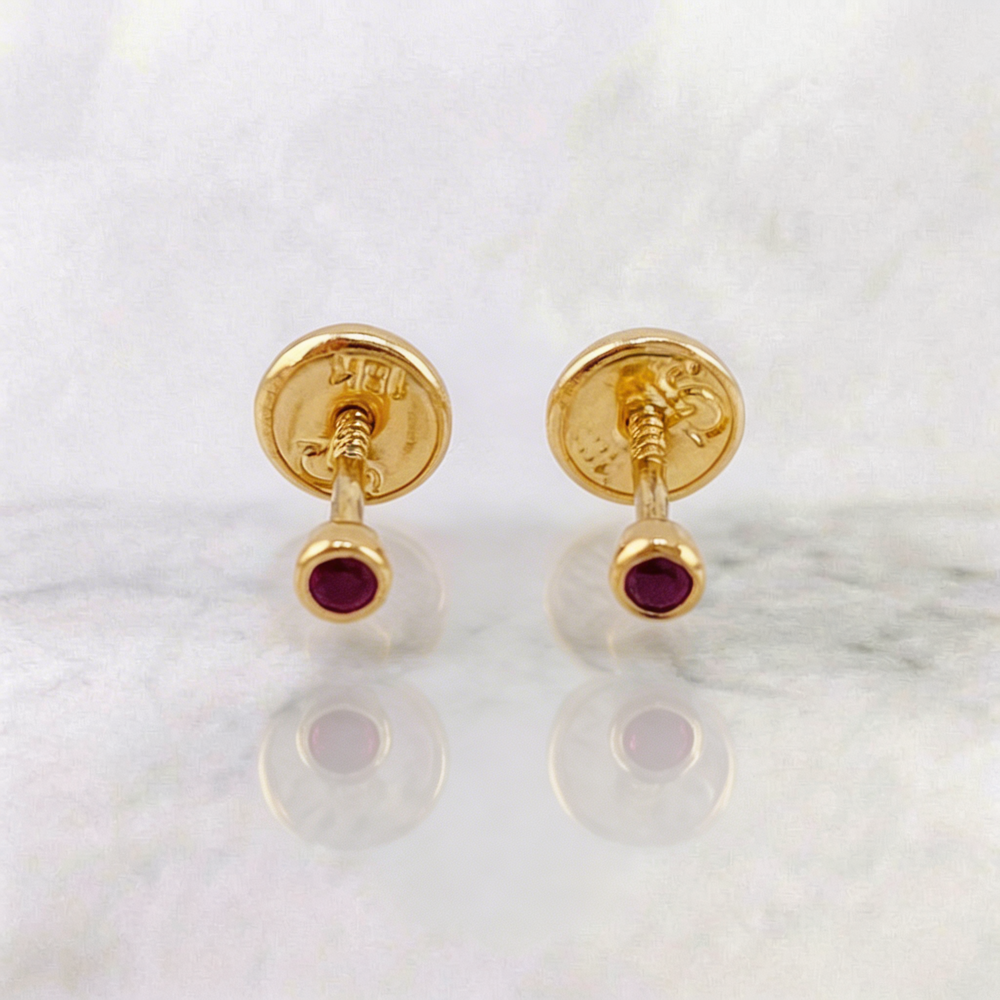 Topos Rubies 6pts 0.65gr / 2.4mm Oro Amarillo 18K