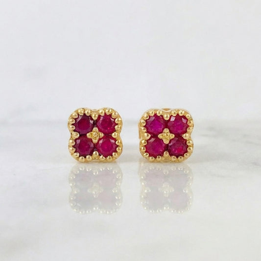 Topos Flor Trebol Rubies 40pts 1.55gr / 6mm Oro Amarillo 18K