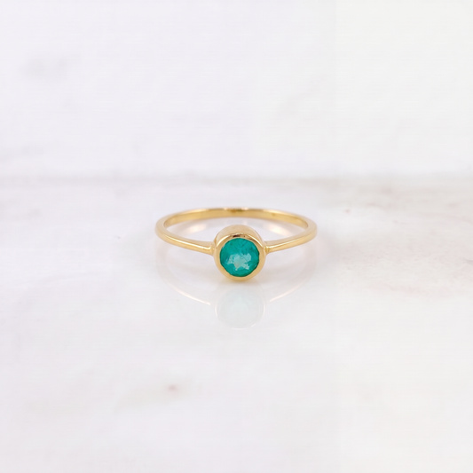 Anillo Circular Esmeralda 70Pts 1.9 g / T7 Oro Amarillo 18K