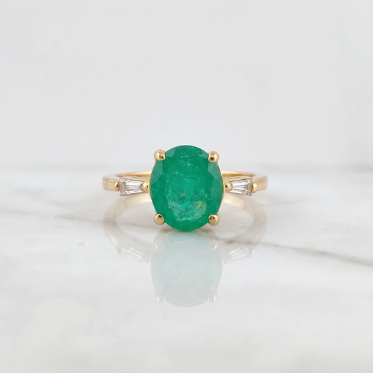 Anillo Solitario Ovalado Esmeralda 216 Qts 2.8gr / T6 / Oro Amarillo18K