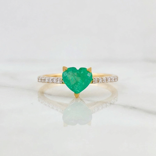 Anillo Corazon Esmeralda 73pts 2.15 g / T6 1/2 Dos Oros Amarillo Blanco 18K