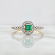 Anillo Solitario Circulo Esmeralda 19pts 2gr / T6 1/4 / Dos Oros Amarillo Blanco 18K