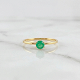 Anillo Solitario Seis Garras Esmeralda 10pts 0.85g / T5 1/4 Oro Amarillo 18K