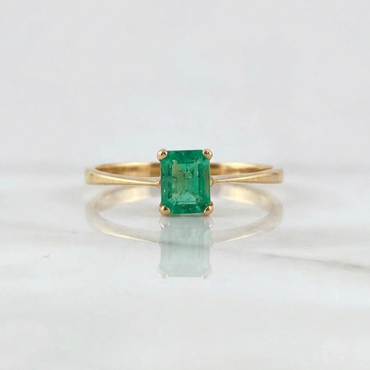 Anillo Solitario Rectangular 1.05gr / T6 3/4 / Esmeralda 14 Pts Oro Amarillo 18K (Joya)