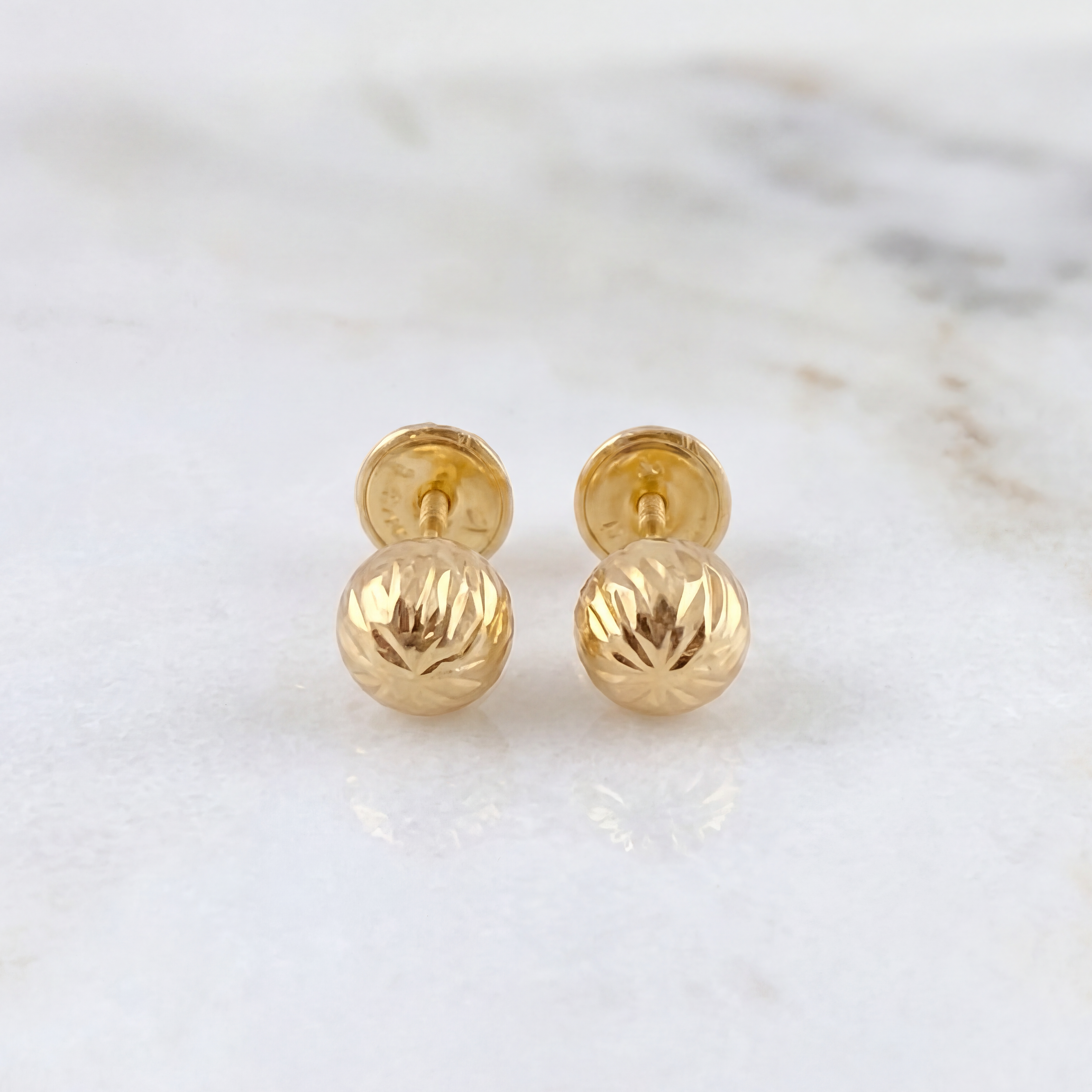 Topos Bola Diamantada 0.9 g / 7 mm Oro Amarillo 18K