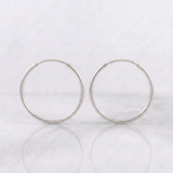 Candongas Aro Liso 0.7gr / 1.6cm / Oro Blanco 18K