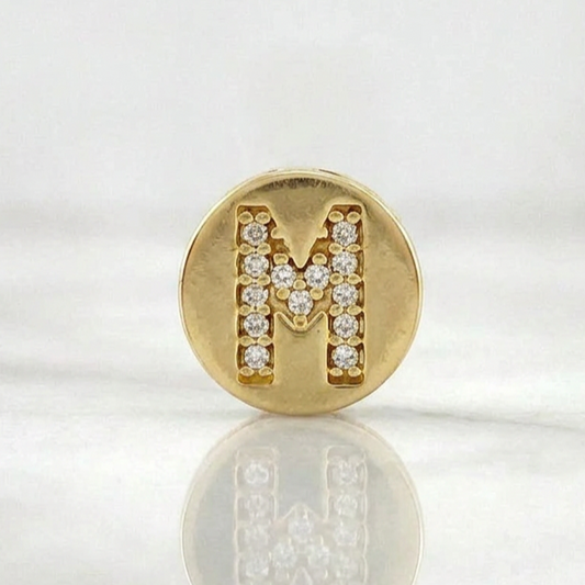 Dije Herraje Letra M 1.3gr / 1cm / Oro Amarillo 18K
