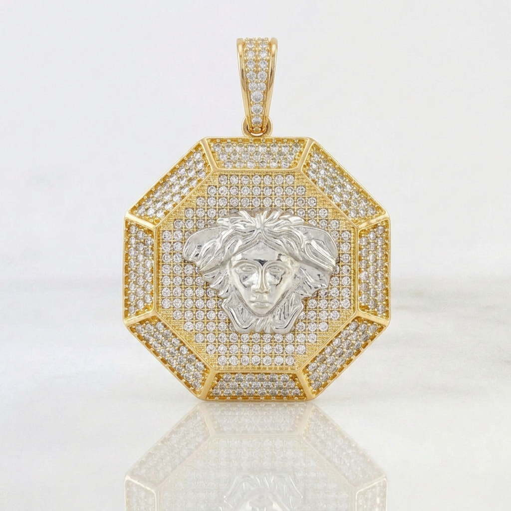 Dije Medusa 11.15gr / 4cm / Dos Oros Amarillo Blanco 18K
