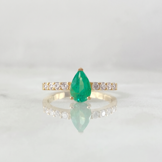 Anillo Solitario Gota 2.55gr / T6 3/4 / Esmeralda 80pts Diamantes 24pts Oro Amarillo 18K (Joya)