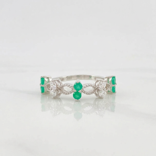 Anillo Flores Esmeraldas 39Pts 2.05 g / T7 Plata 925