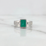 Anillo Rectangular Esmeralda 2,10 Qts Diamante 1,20 Qts 9.6gr / T7 1/2 / Oro Blanco 18K %