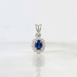 Dije Halo Zafiro 0.85gr / 1.3cm / Oro Blanco 18K %