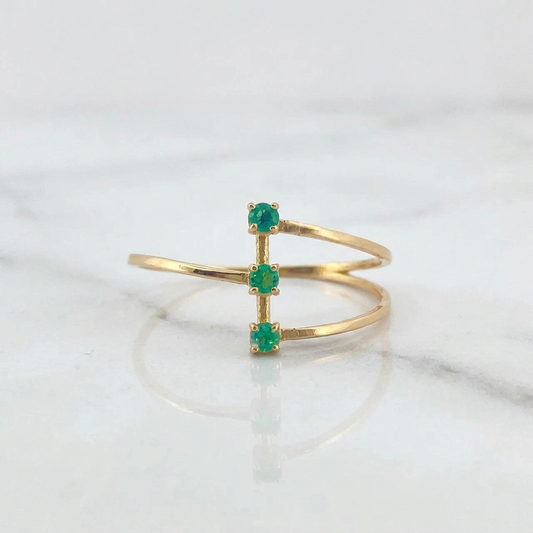 Anillo Abrazo Esmeralda 15 Pts 1.15gr / T8 1/4 / Oro Amarillo 18K