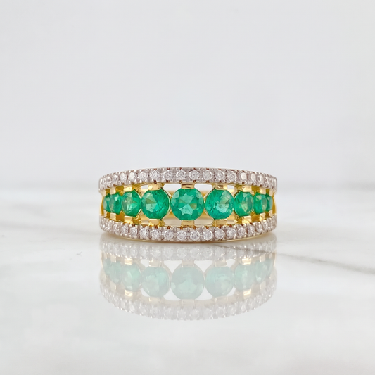 Anillo Imperial Esmeralda 82pts Diamante 25pts 4.25g / T7 Oro Amarillo 18K