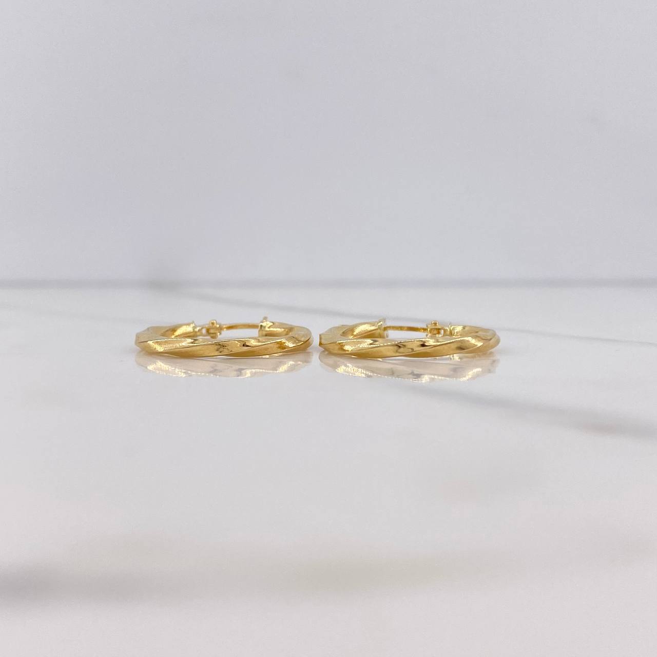 Candongas Kari 1.5gr / 2.5cm / Entorchadas Oro Amarillo &