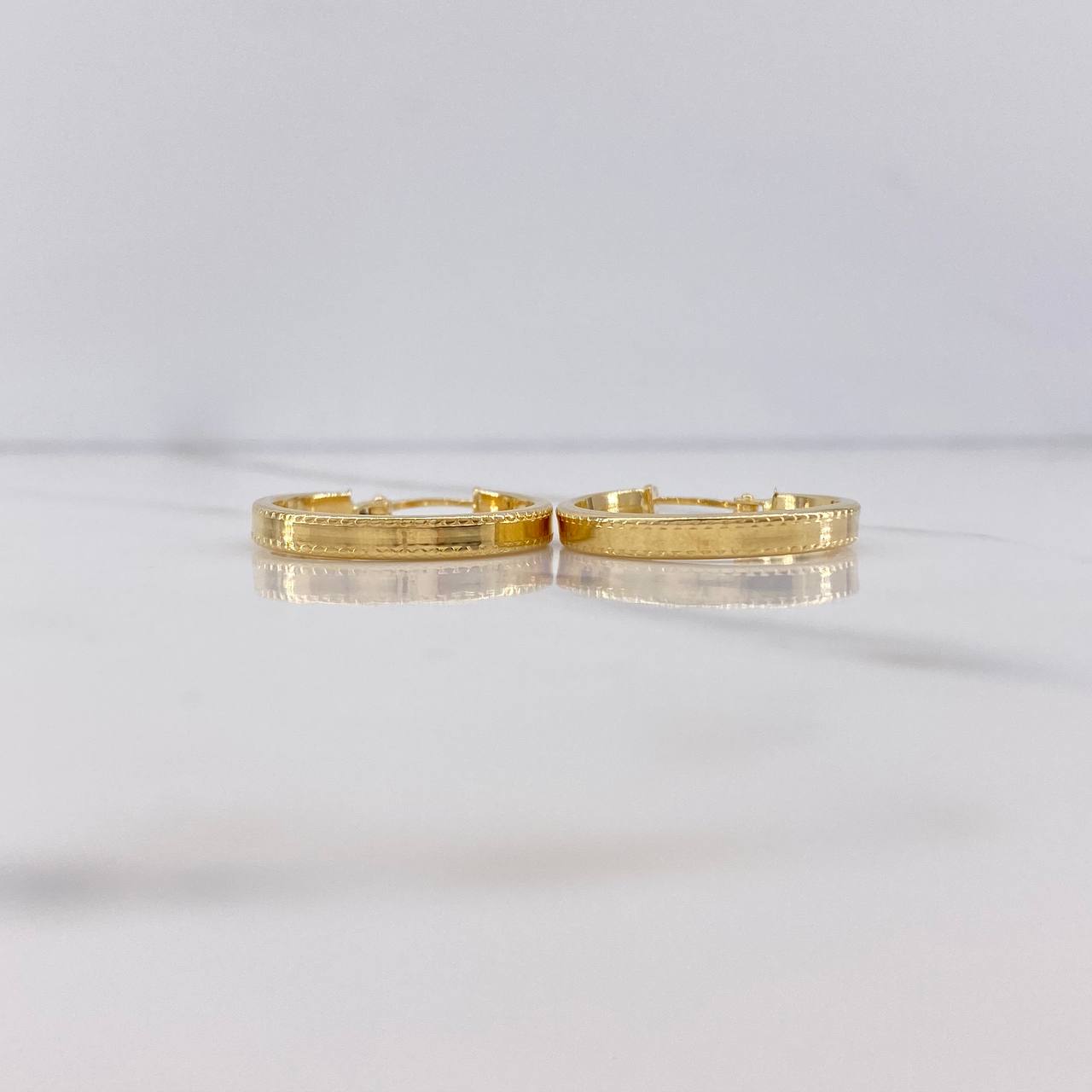 Candongas Diani 2.2gr / 2.54cm / Lisas Punteadas Oro Amarillo &