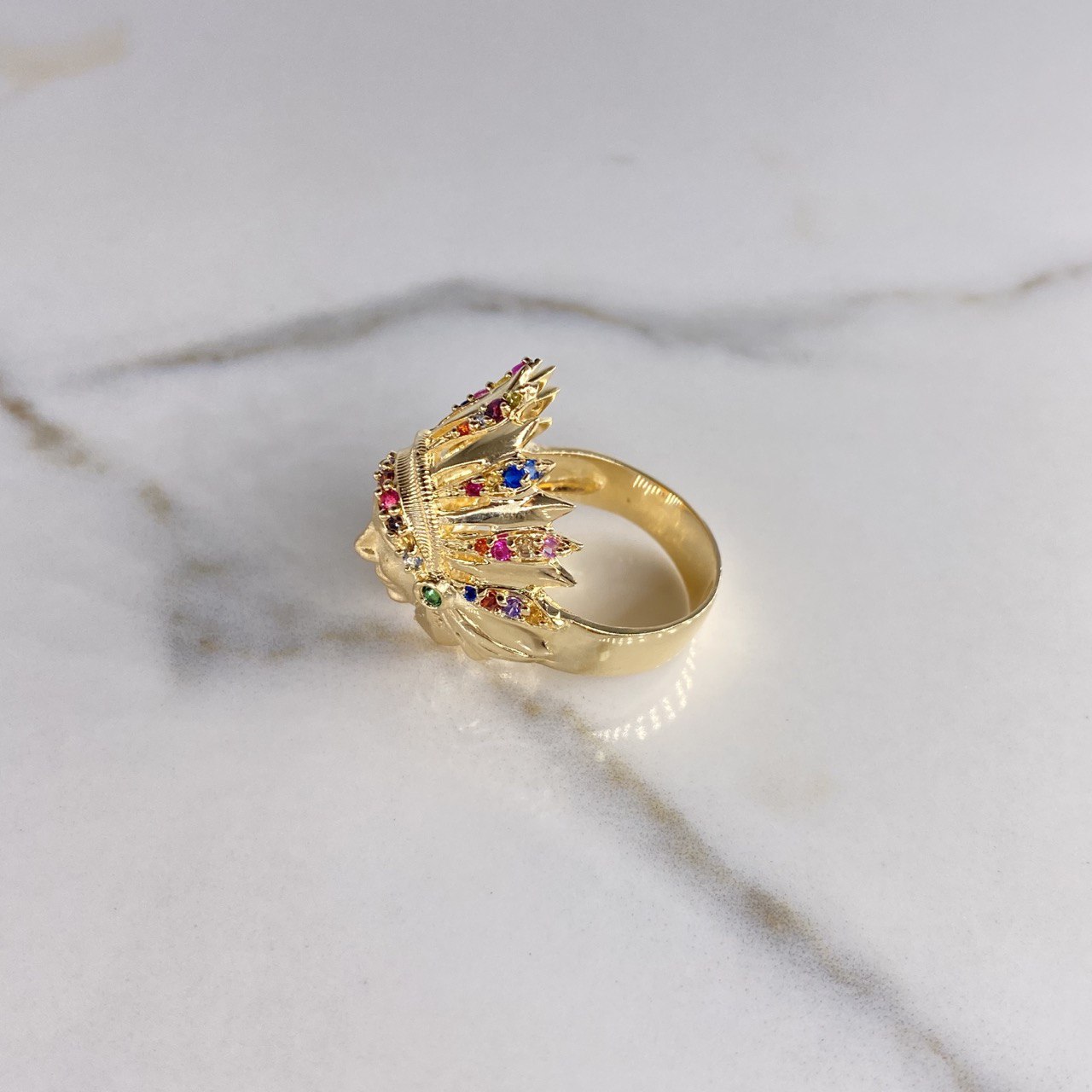 Anillo Indio 11.65gr / T9 3/4 / Circones Colores Oro Amarillo $