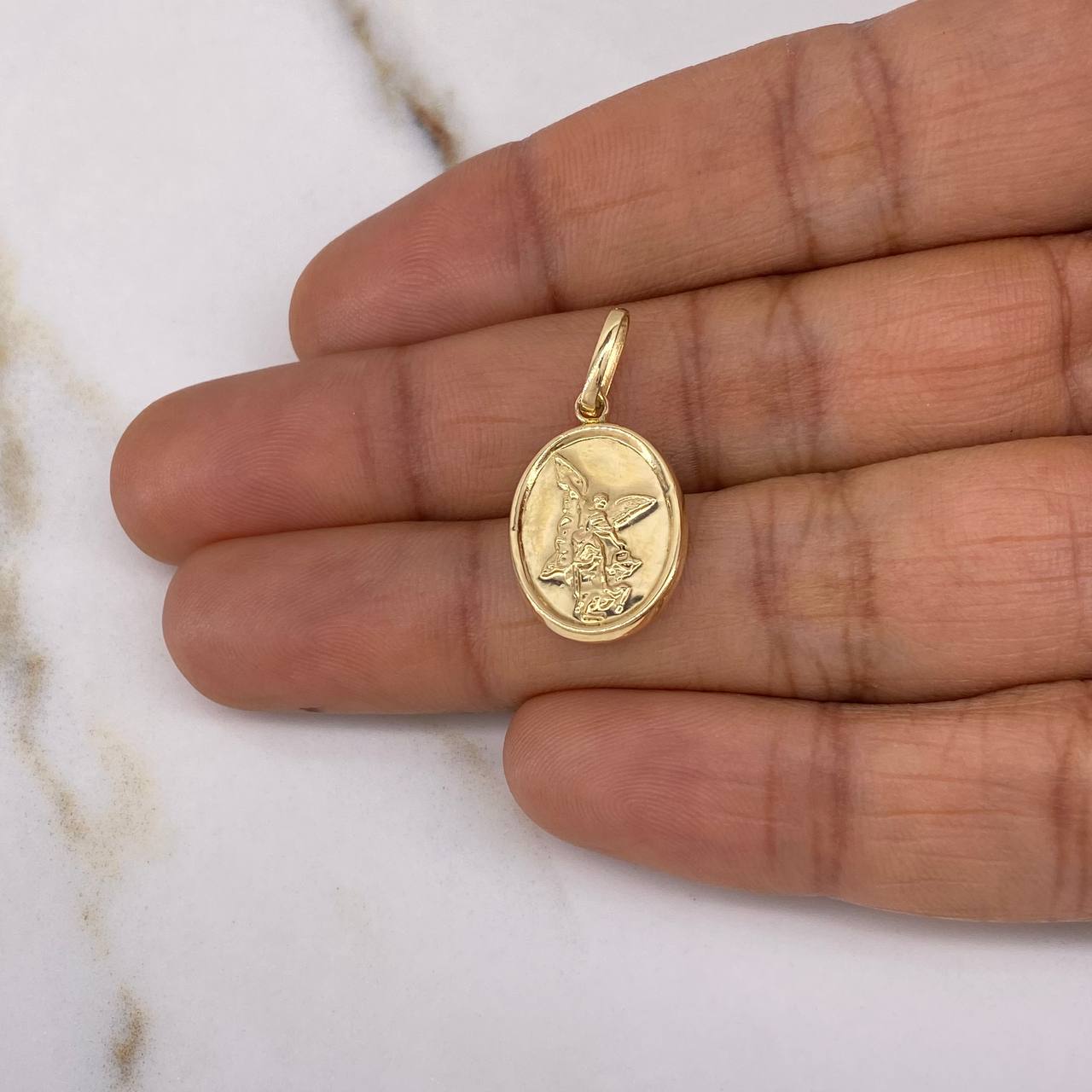 Dije San Miguel Arcángel 1.05gr / 2.5cm / Oro Amarillo &