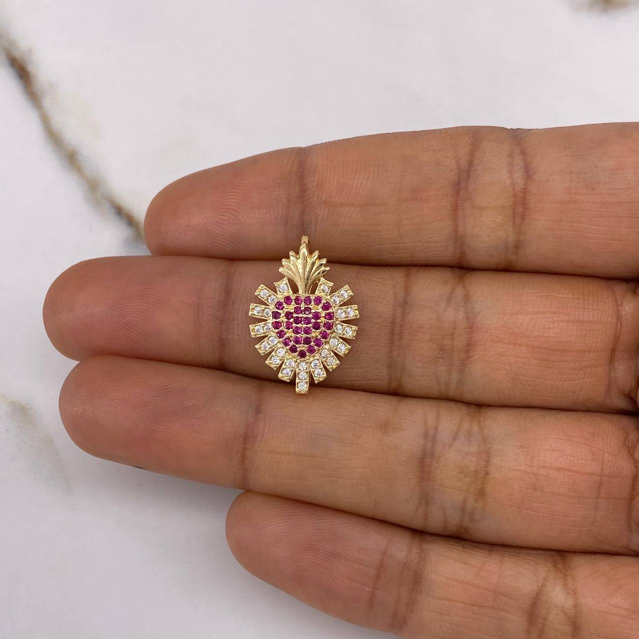 Dije Sagrado Corazon 2.1gr / 2cm / Circones Blancos Fucsias Oro Amarillo &