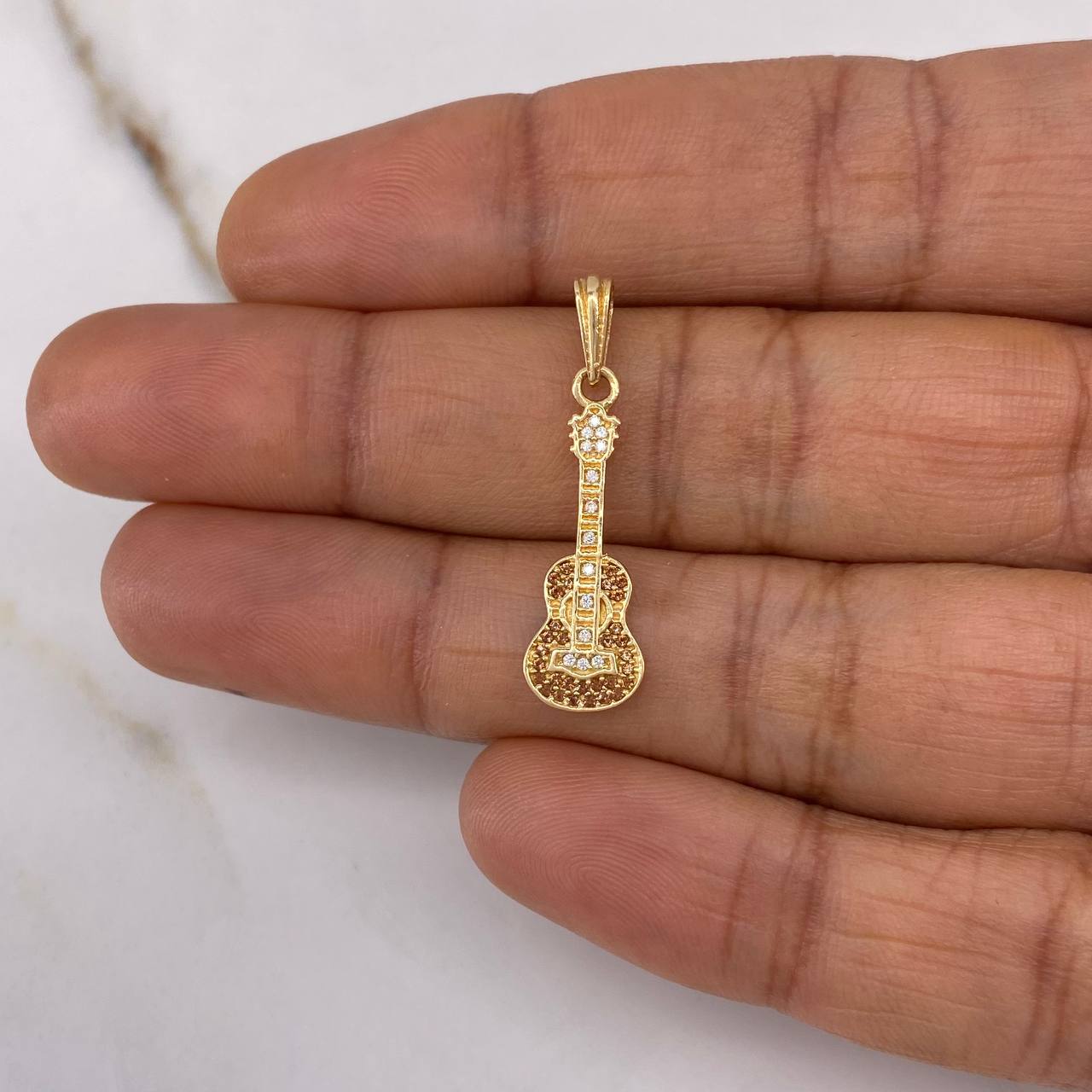 Dije Guitarra 1.2gr / 2.8cm / Circones Blancos Cafes Oro Amarillo &