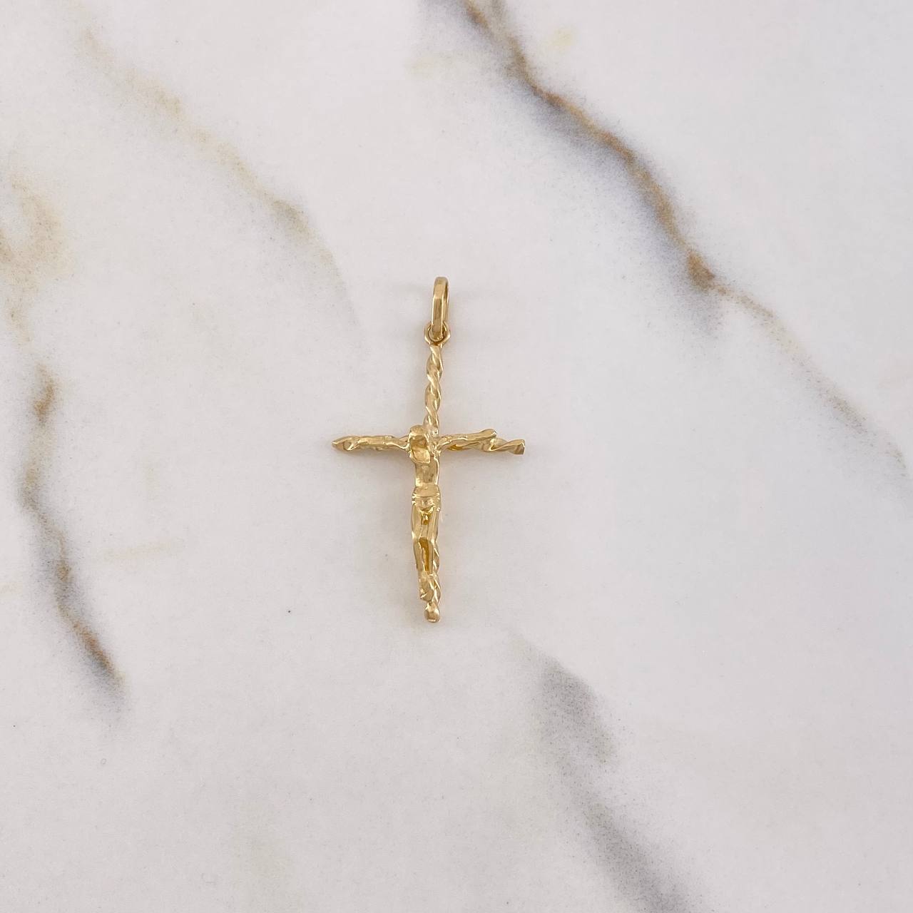 Dije Cruz Cristo Espiral 1.6gr / 3.5cm / Oro Amarillo $