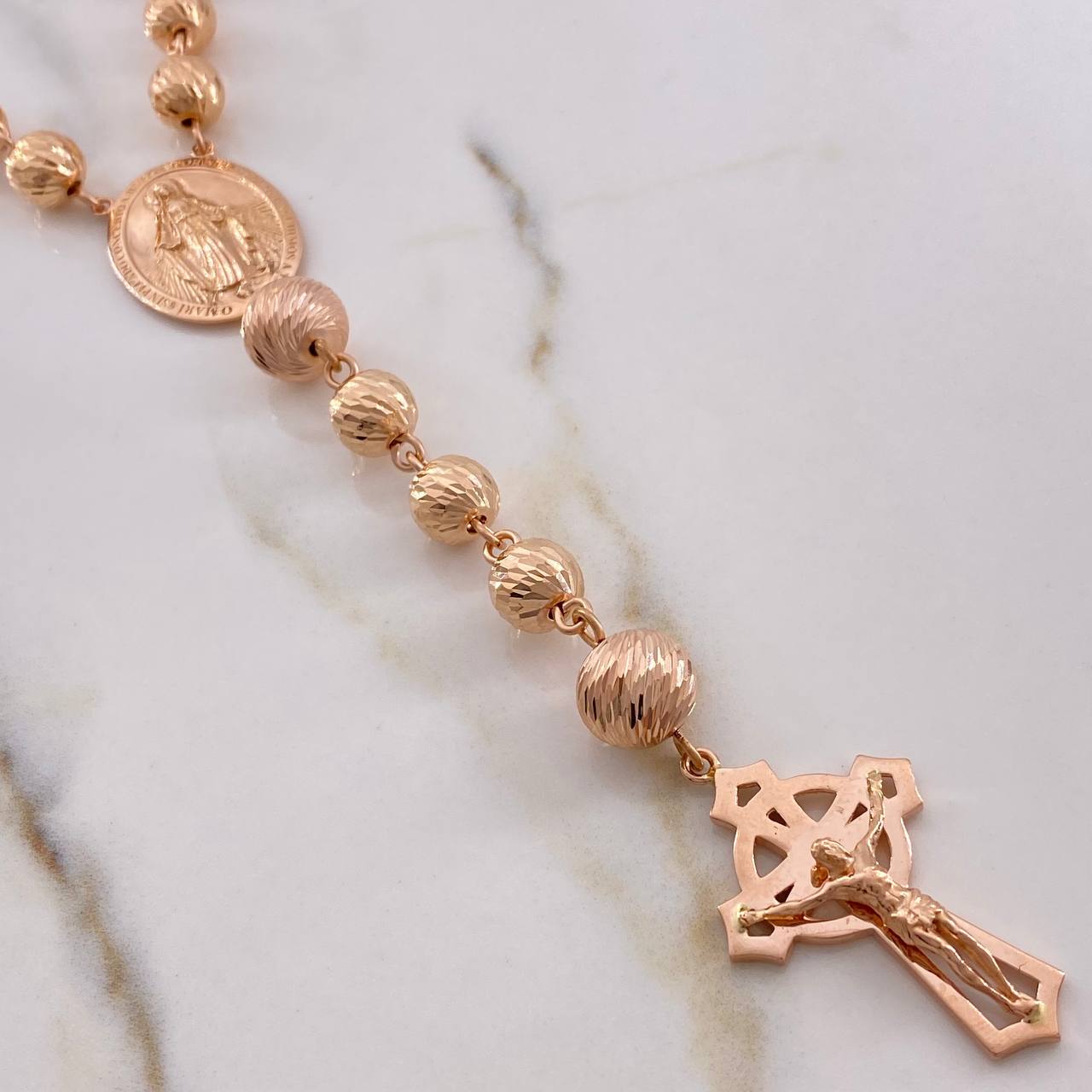 Rosario Virgen Milagrosa 44.2gr / 70cm / 8mm-10mm Bolas Diamantadas Oro Rosa $