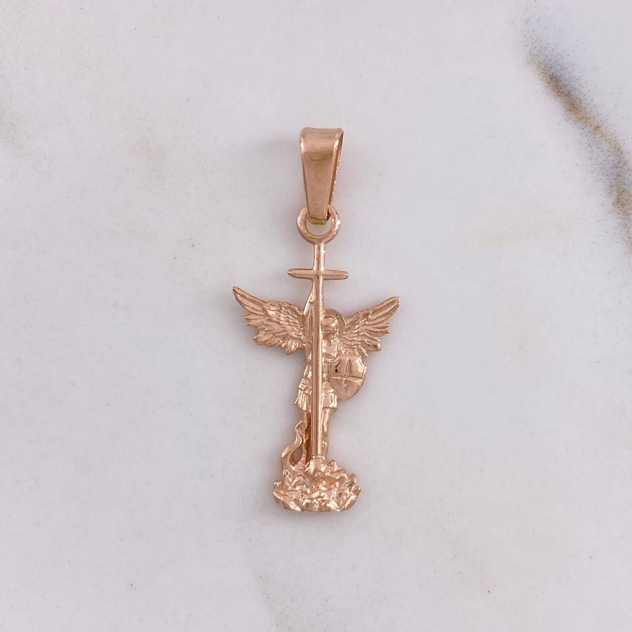 Dije San Miguel Arcángel 1.15gr / 2.9cm / Oro Rosa $