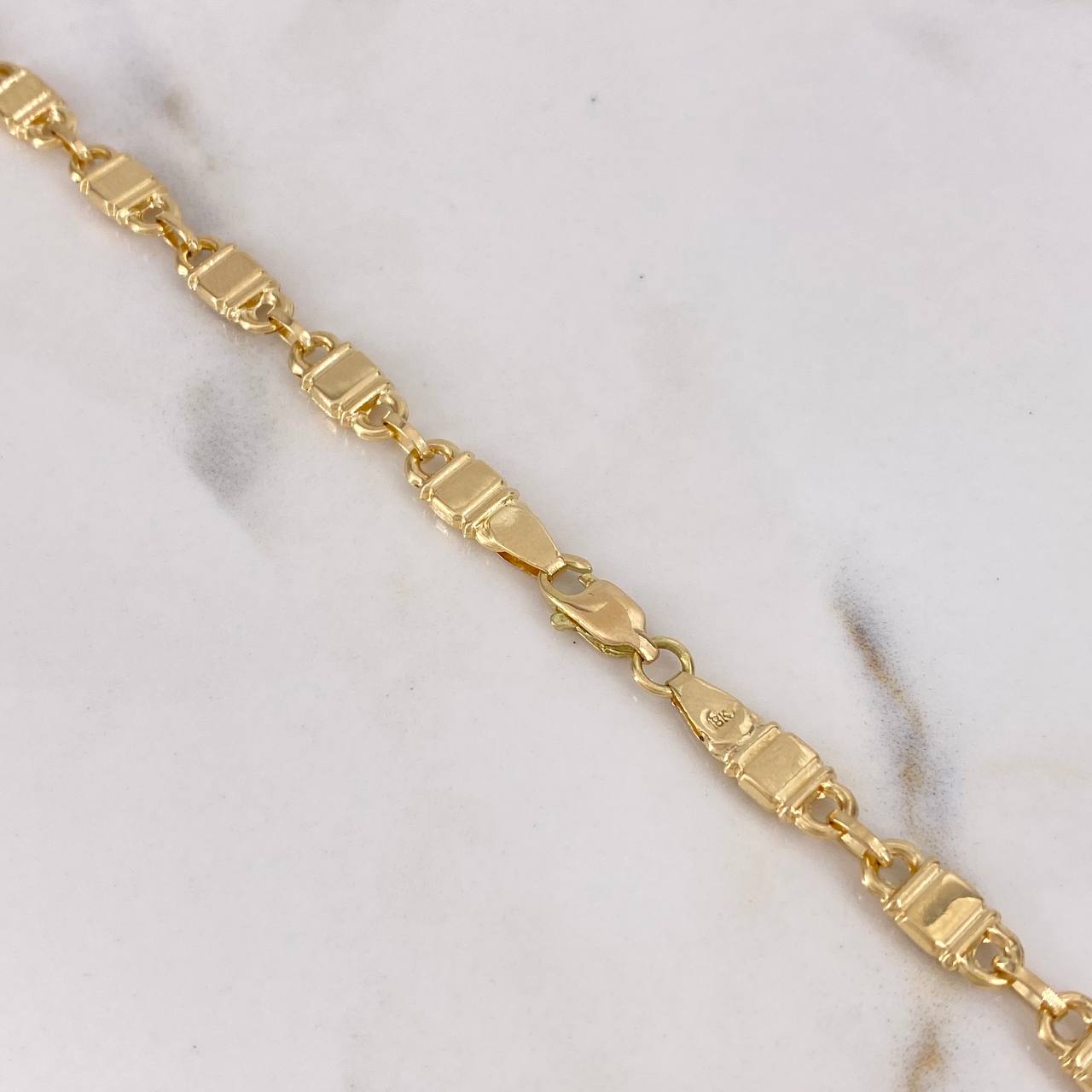 Cadena Rustica 12.95gr / 55cm / 4.9mm Barril Plano Oro Amarillo 18K $