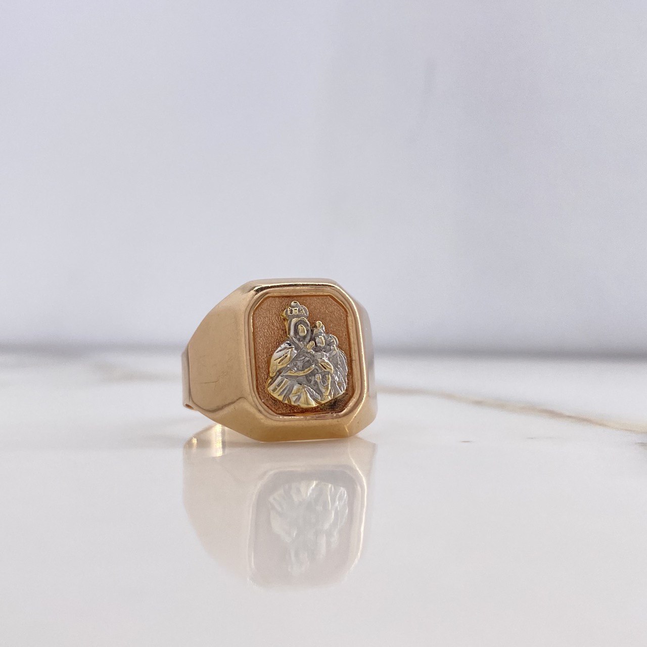 Anillo Sello Virgen del Carmen 3.9gr / T9 1/4 / Dos Oros Blanco Rosa &