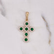 Dije Cruz Tupida 2.15gr / 3.4cm / Circones Blancos Verdes Oro Amarillo 18K