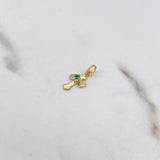 Dije Cruz Gotica 0.3gr / 1.6cm / Esmeralda 4pts Oro Amarillo 18K (Joya) $