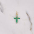 Dije Cruz 0.6gr / 2.2cm / Esmeralda 32pts Oro Amarillo 18K (Joya)