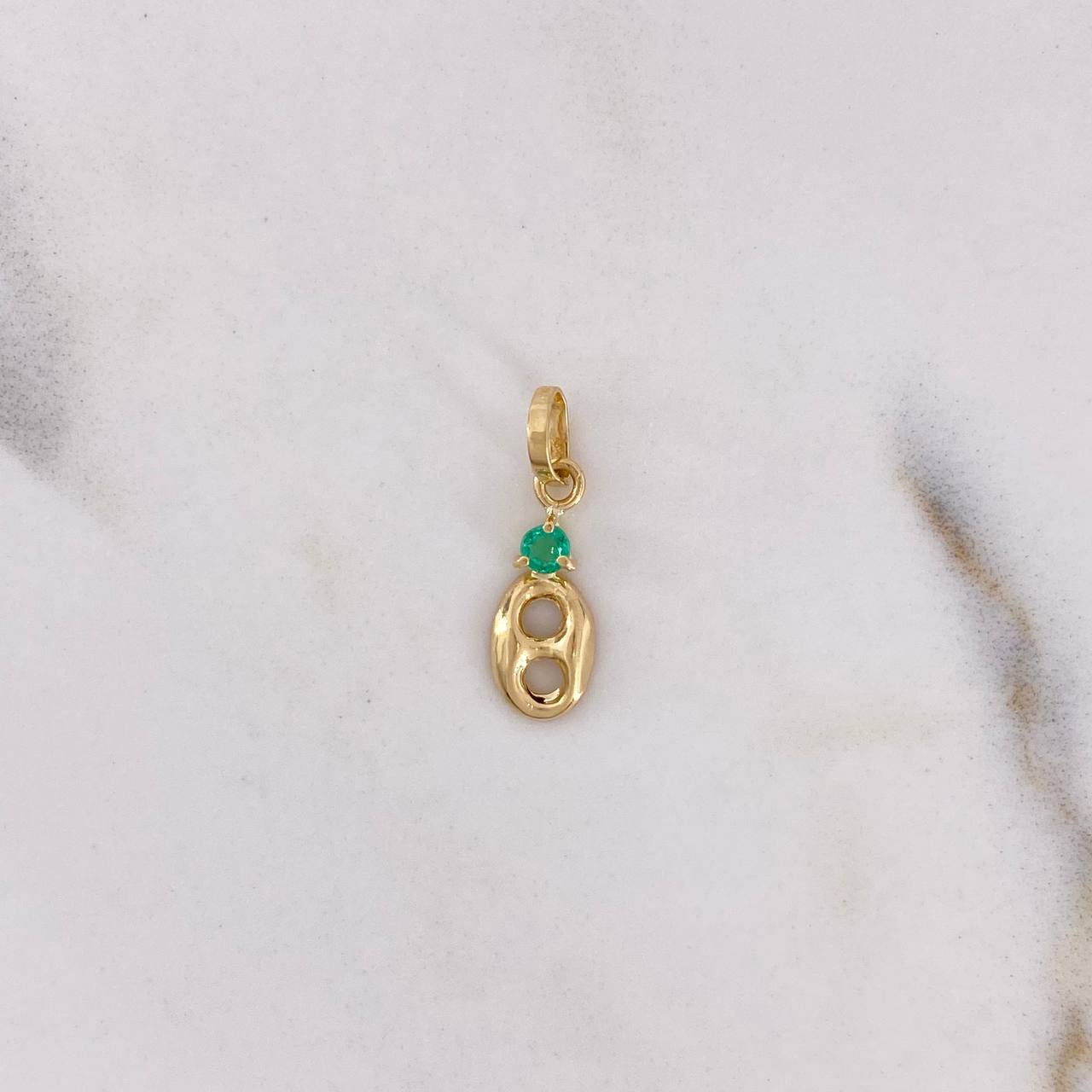 Dije GC 0.25gr / 1.7cm / Esmeralda 10pts Oro Amarillo 18K (Joya) $