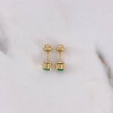 Topos 0.85gr / Esmeralda 35pts Oro Amarillo 18K (Joya) $
