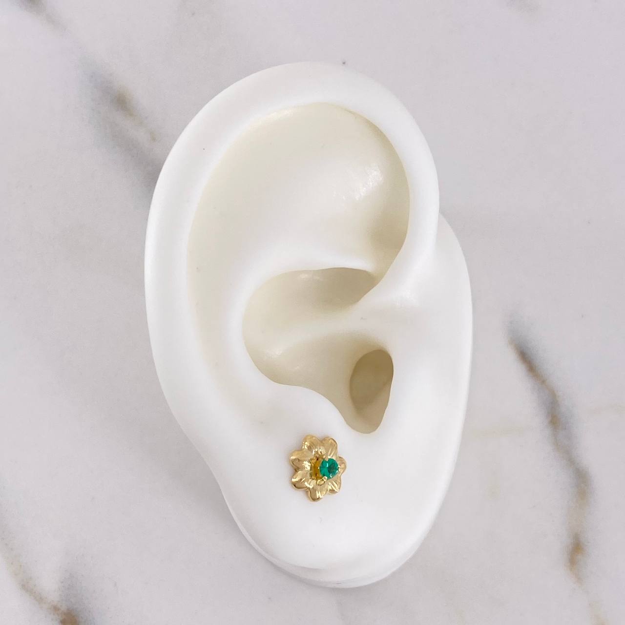 Topos Flor 1gr / Esmeralda 12pts Oro Amarillo 18K (Joya) $