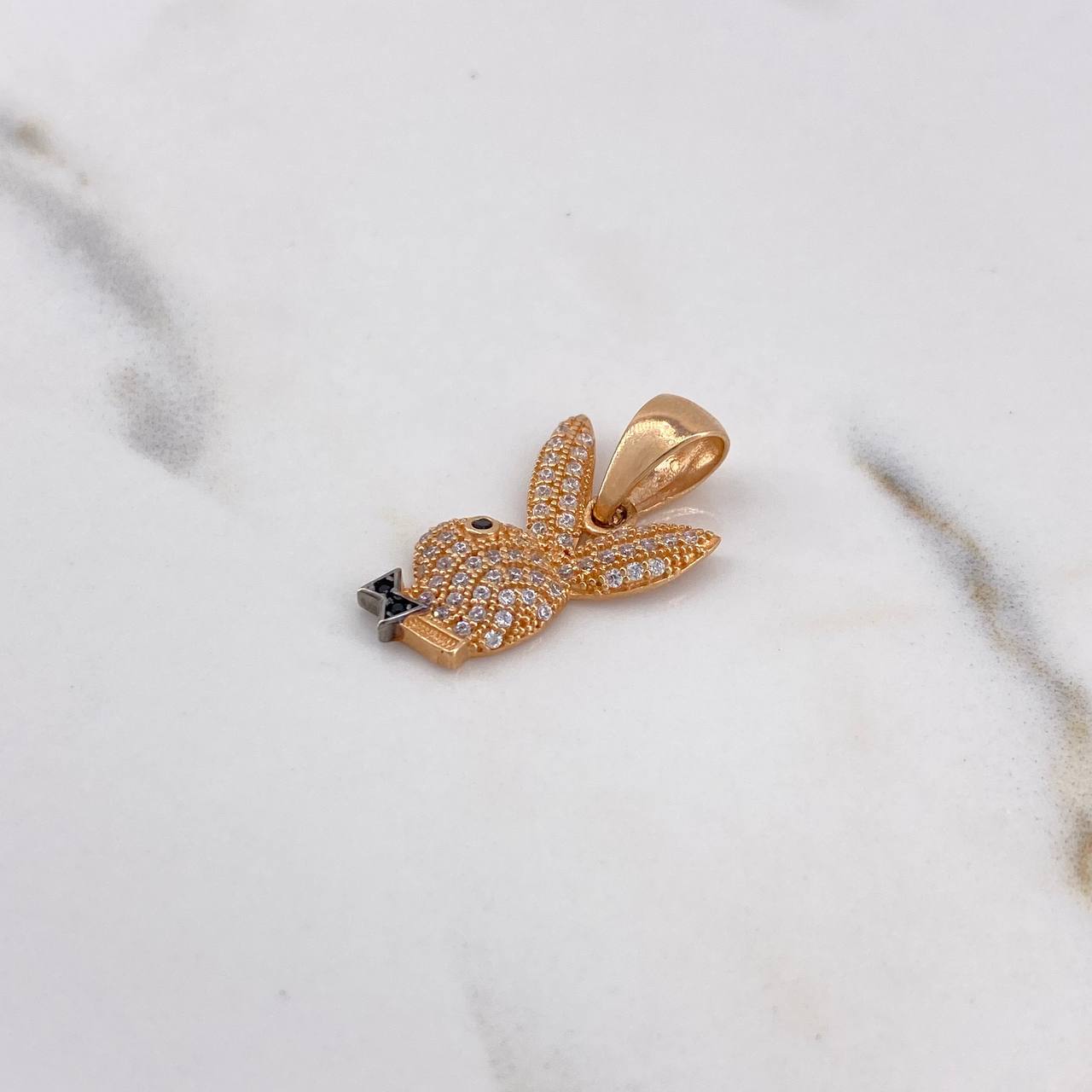 Dije Conejo 2.25gr / 2.3cm / Circones Blancos Negros Oro Rosa 18K $