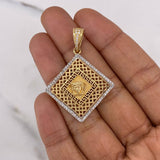 Dije Rombo Medusa 5.25gr / 4.3cm / Circones Blancos Oro Amarillo 18K $