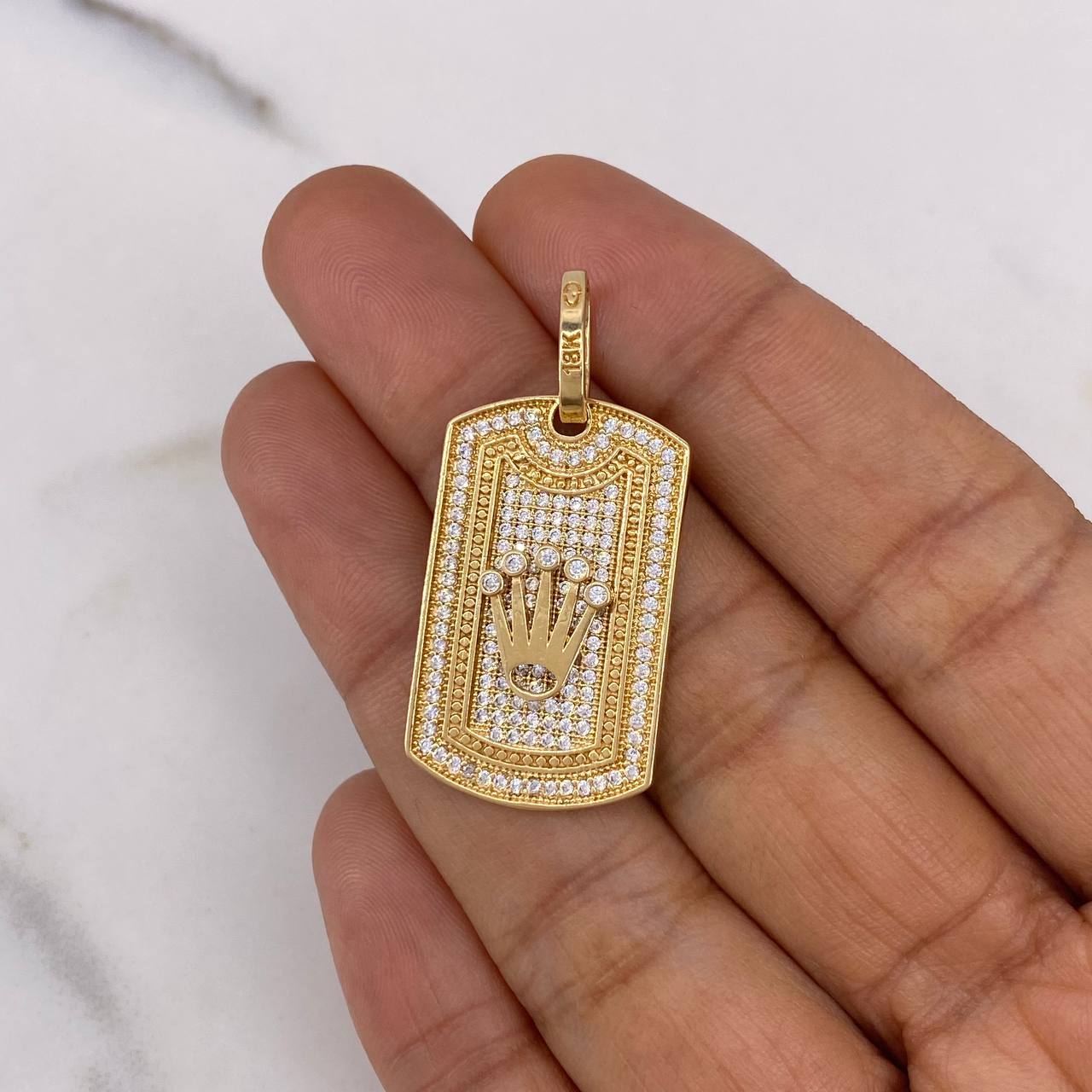 Dije Placa Corona RX 6.2gr / 3.7cm / Rectangular Circones Blancos Oro Amarillo 18K #