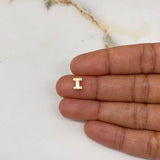 Dije Letra I 0.5gr / 0.7cm / 3D Lisa Oro Amarillo $