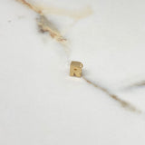 Dije Letra R 0.6gr / 0.7cm / 3D Lisa Oro Amarillo $