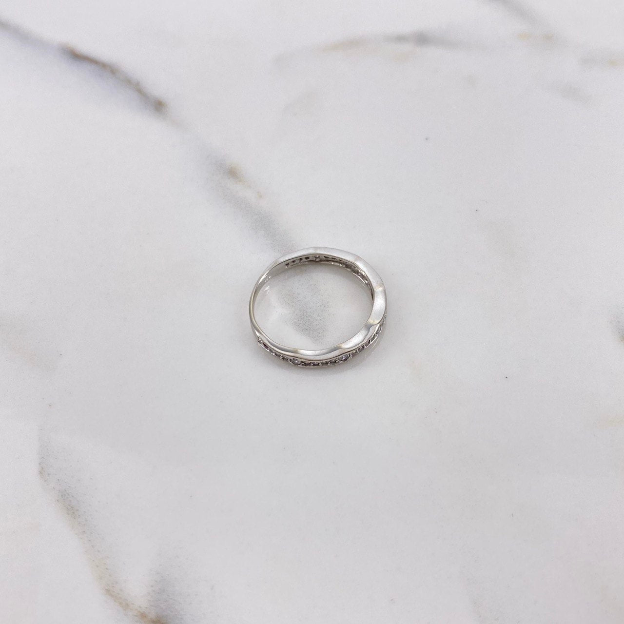 Anillo Argolla Churumbela 1.75gr / T6 1/4 / Hondas Circones Blancos Oro Blanco $