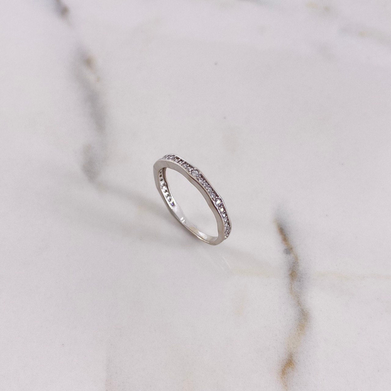 Anillo Argolla Churumbela 1.75gr / T6 1/4 / Hondas Circones Blancos Oro Blanco $