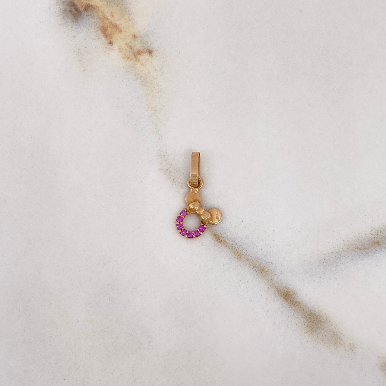 Dije Ratón 0.35gr / 1.5cm / Circones Fuscias Oro Rosa $
