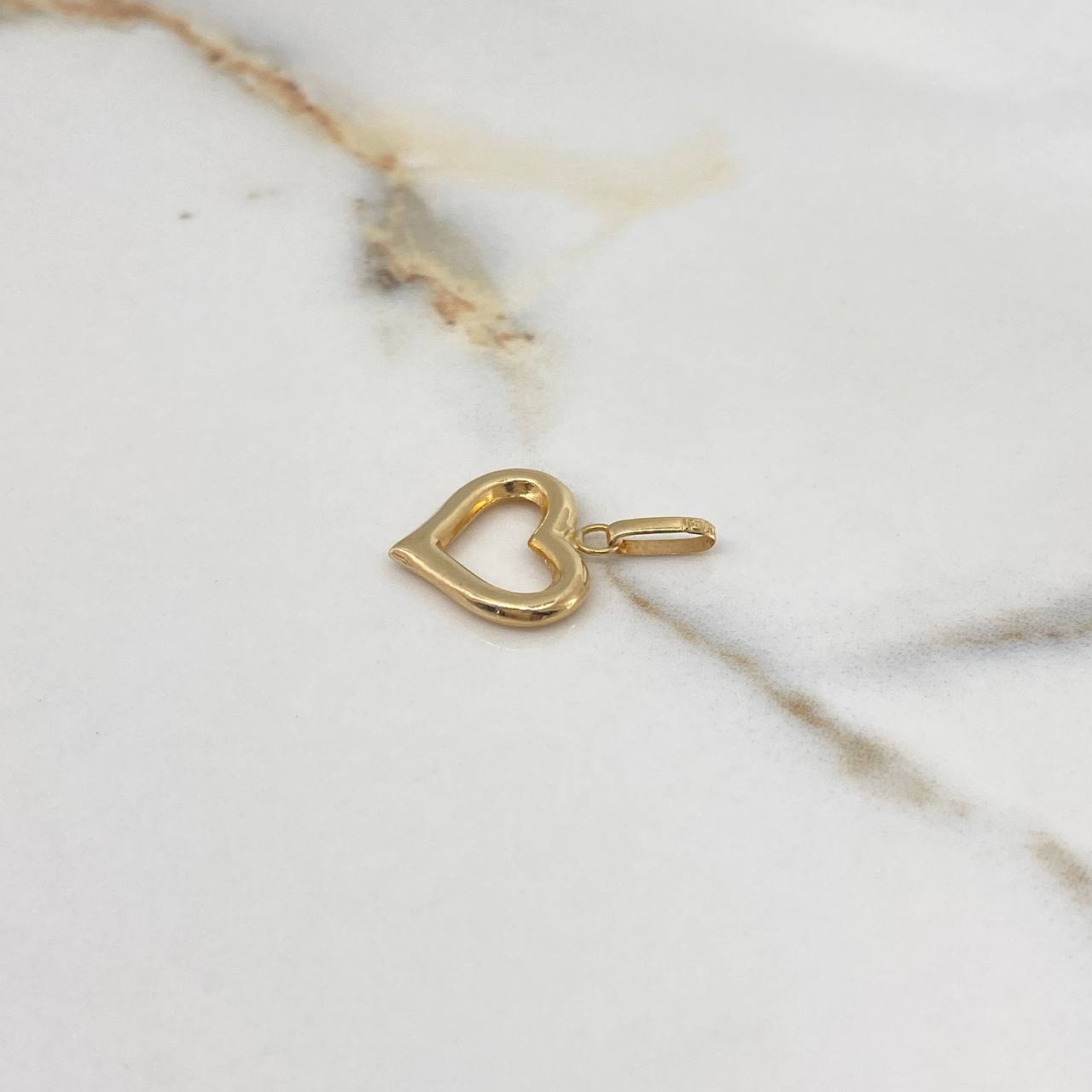 Dije Corazón Silueta 1.25gr / 2.4cm / Troquelado Oro Amarillo $