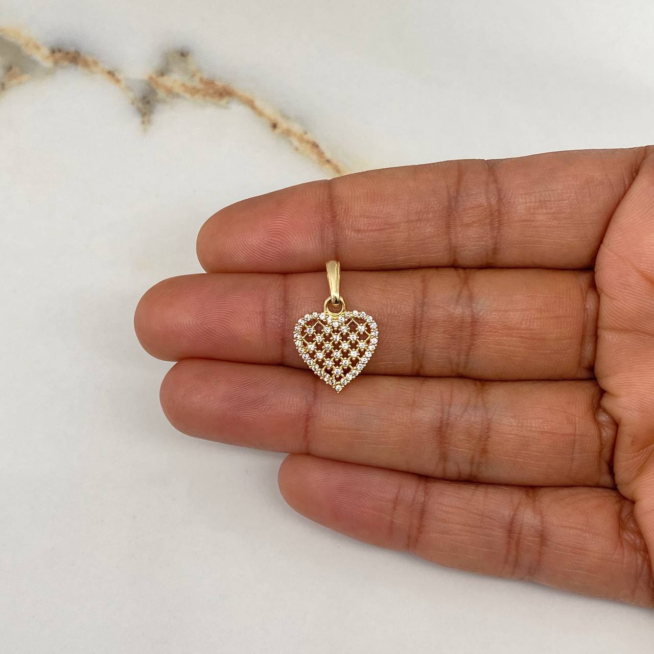 Dije Corazón 1.5gr / 2cm / Circones Blancos Oro Amarillo $
