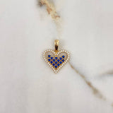 Dije Silueta Corazón 1.95gr / 2.2cm / Circones Azules Blancos Oro Amarillo $